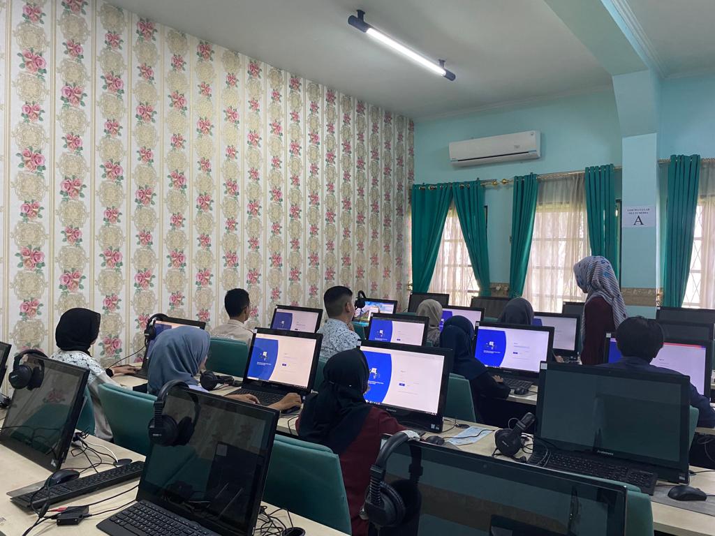 FBS Mengembangkan Sistem Informasi Bimbingan Skripsi Online Berbasis Website (SIMBOL)